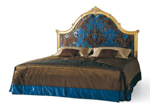 Высокое изголовье из ткани для двуспальной кровати