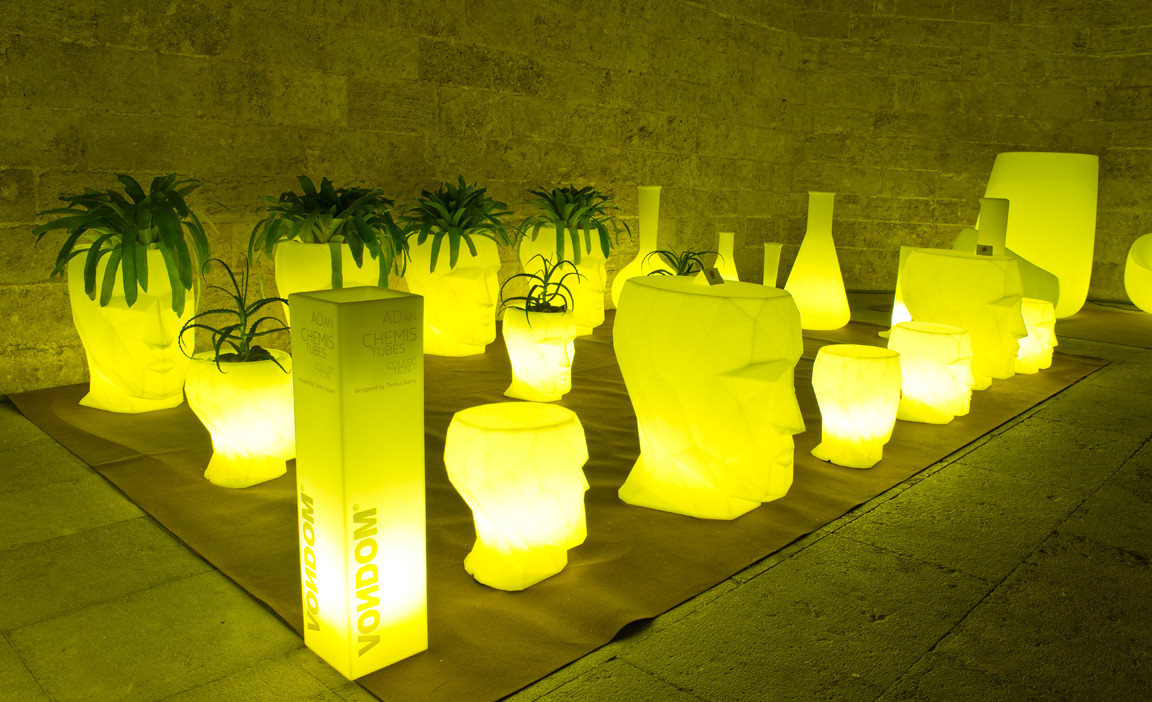 Приставной столик фигурный светящийся 49 см LED RGBW battery Adan от Vondom VONDOM ADAN ОТ VONDOM 298575 Розовый;фиолетовый  - Вид №3