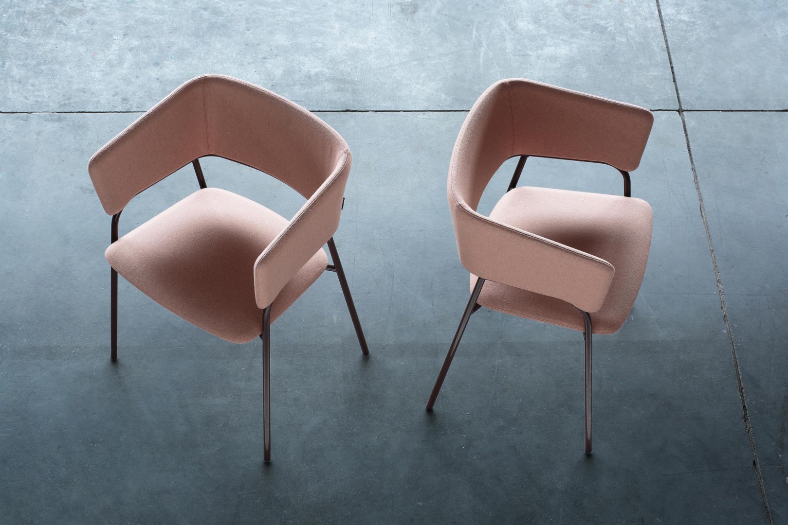 Play 538 Кресло со стальным каркасом, 4 ножки. Сиденье и спинка мягкие. Et al. Play - Вид №4