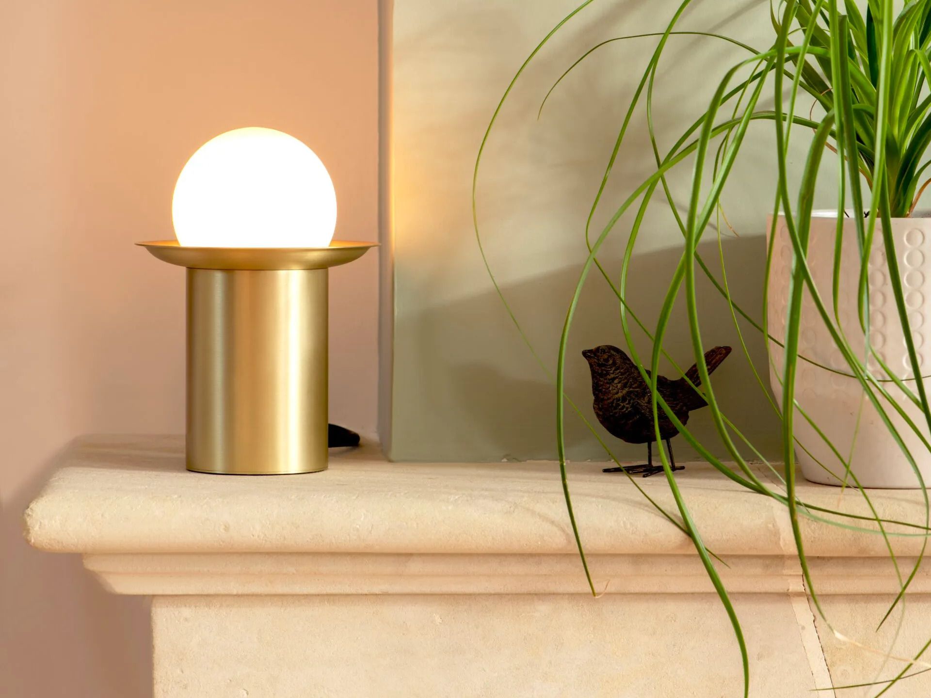 Латунная светодиодная настольная лампа CVL Luminaires Janed ARCH-00121096 - Вид №4