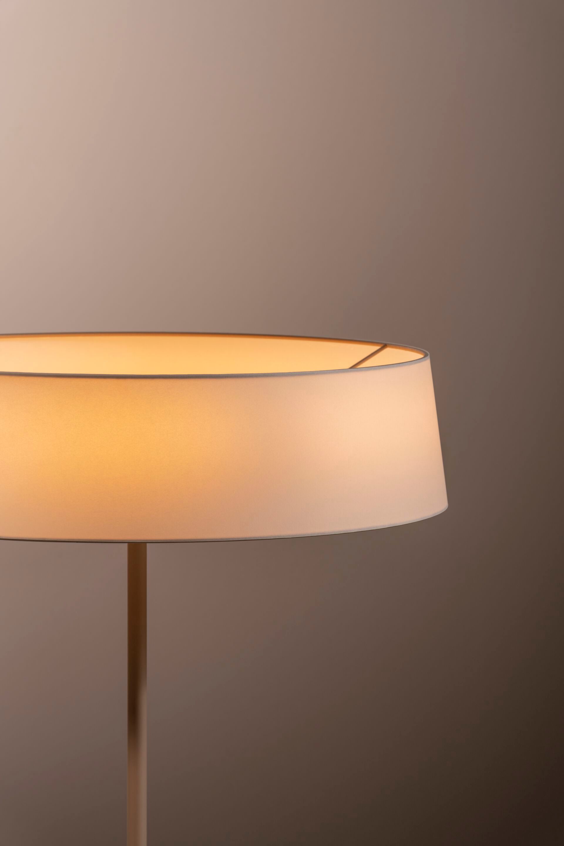 Светодиодная настольная лампа из металла и бумаги Vibia шашки ARCH-00102617 - Вид №3