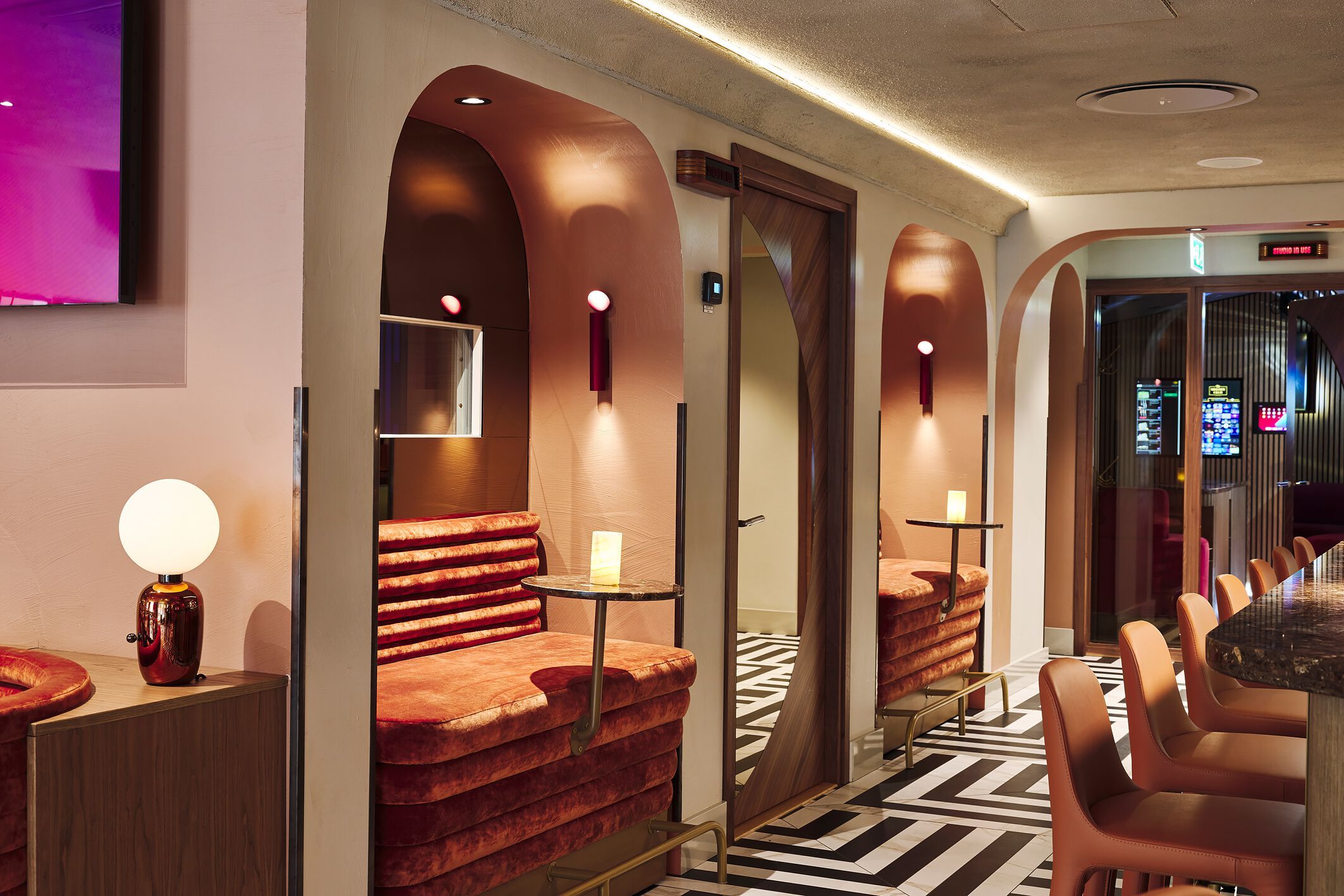 Керамическая и опаловая стеклянная настольная лампа с диммером PARACHILNA Aballs ARCH-00068946 - Вид №11