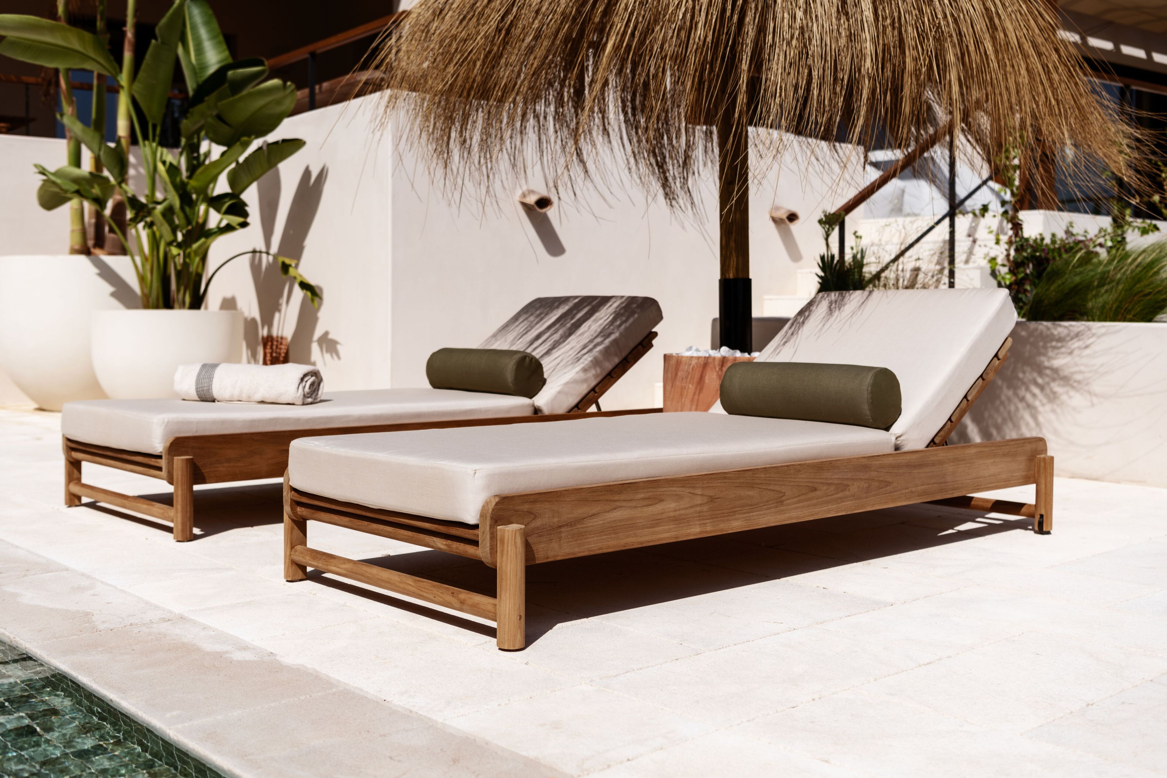 Садовая кровать из тикового дерева с подушками Sunbrella FJAKA Pomalo ARCH-00055129 - Вид №15