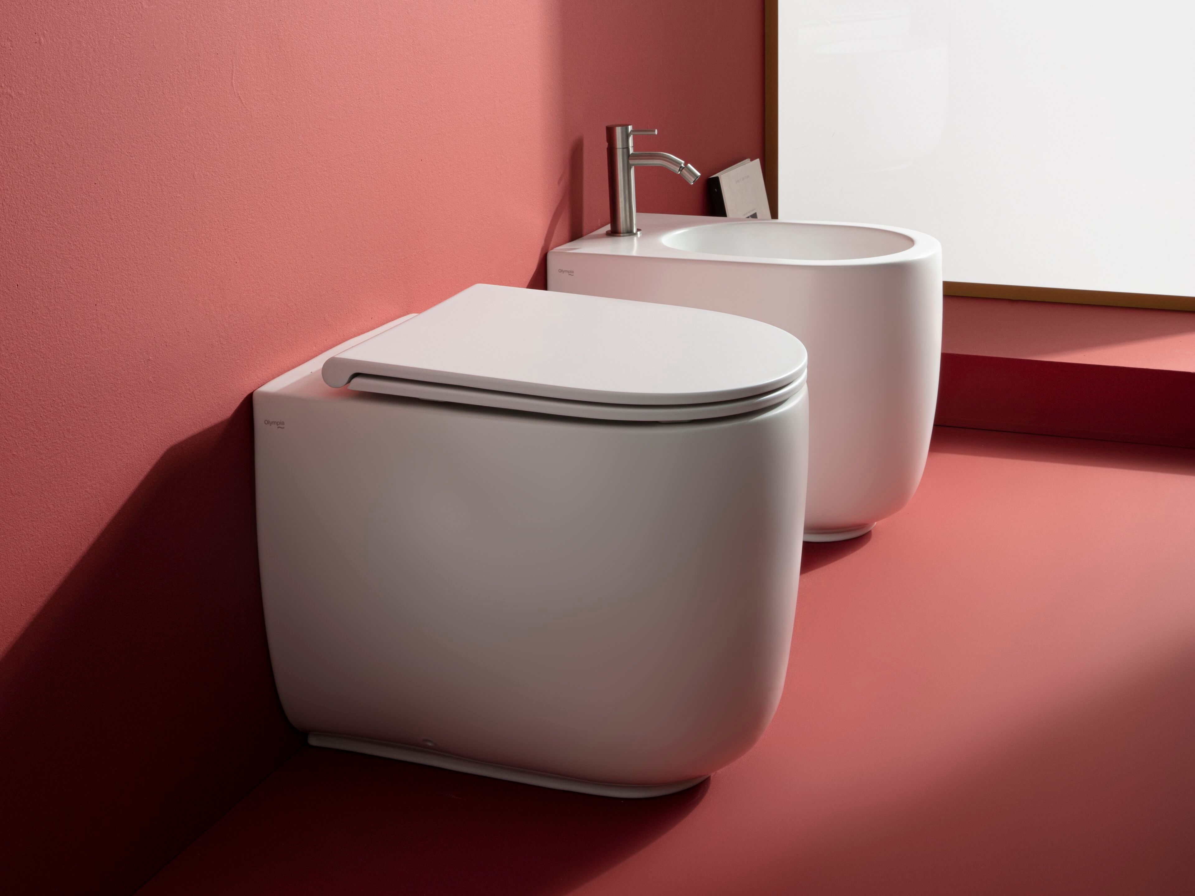 Напольное оконное биде Olympia Ceramica Milady ARCH-00141368 - Вид №2