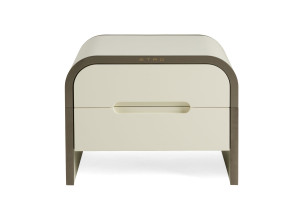 Деревянная прямоугольная тумбочка с ящиками