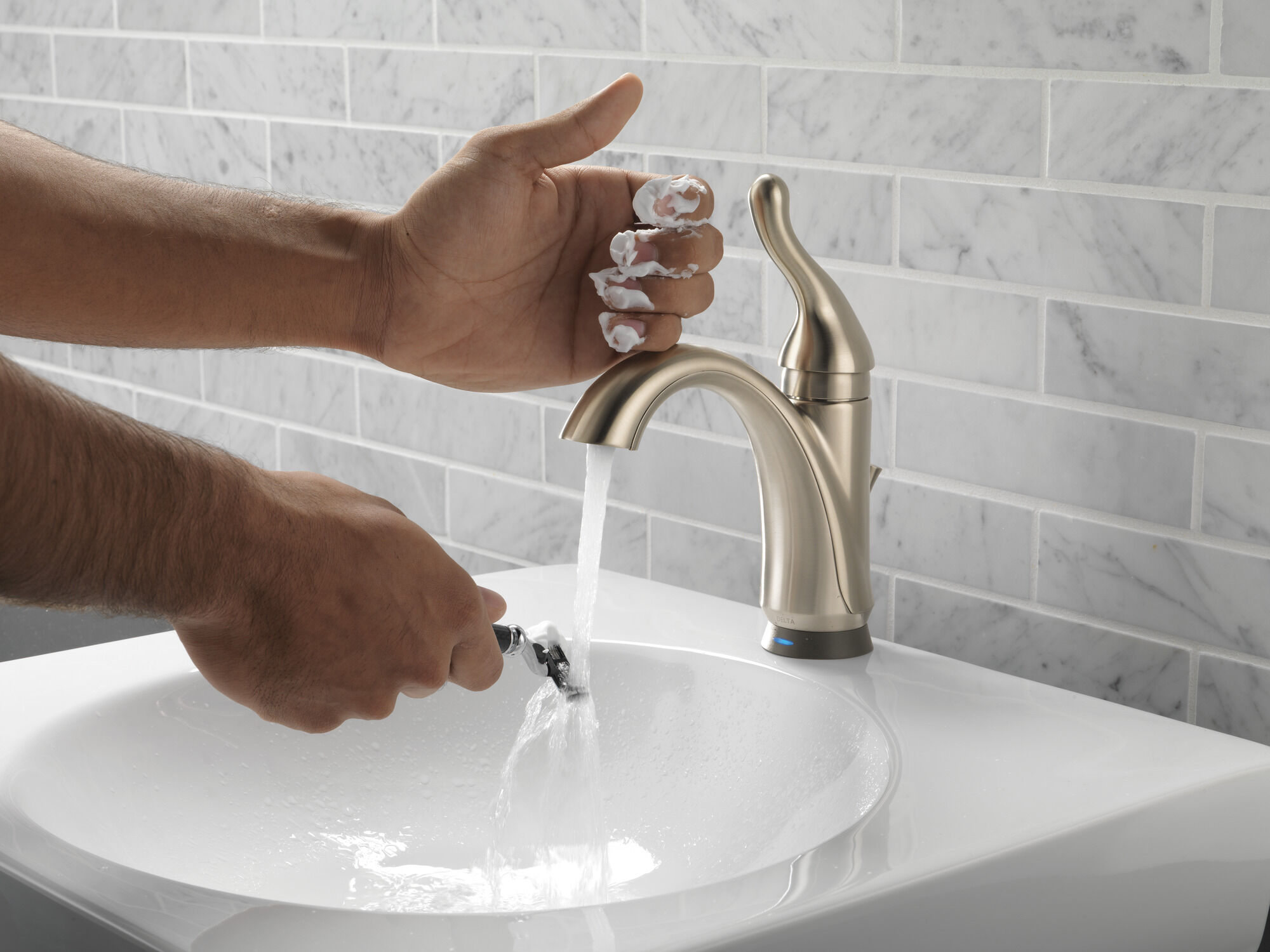 Смеситель для ванной с одной ручкой с технологией Touch2O® Delta Faucet 15960T-SS-DST - Вид №2