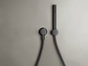 Настенный ручной душ с гибким