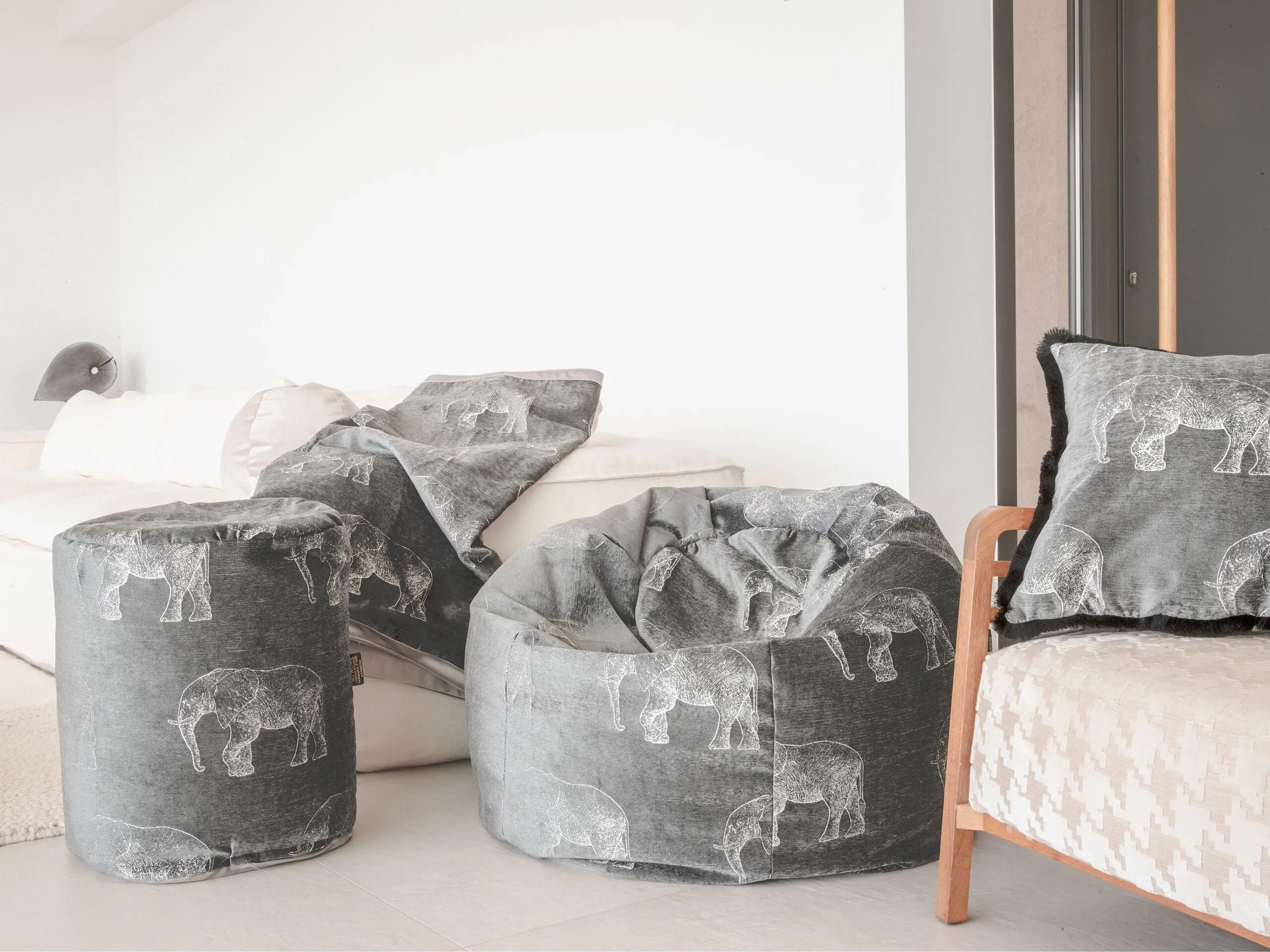 Бархатная вышитая вручную плед MX HOME Саванны ARCH-00100436 - Вид №7