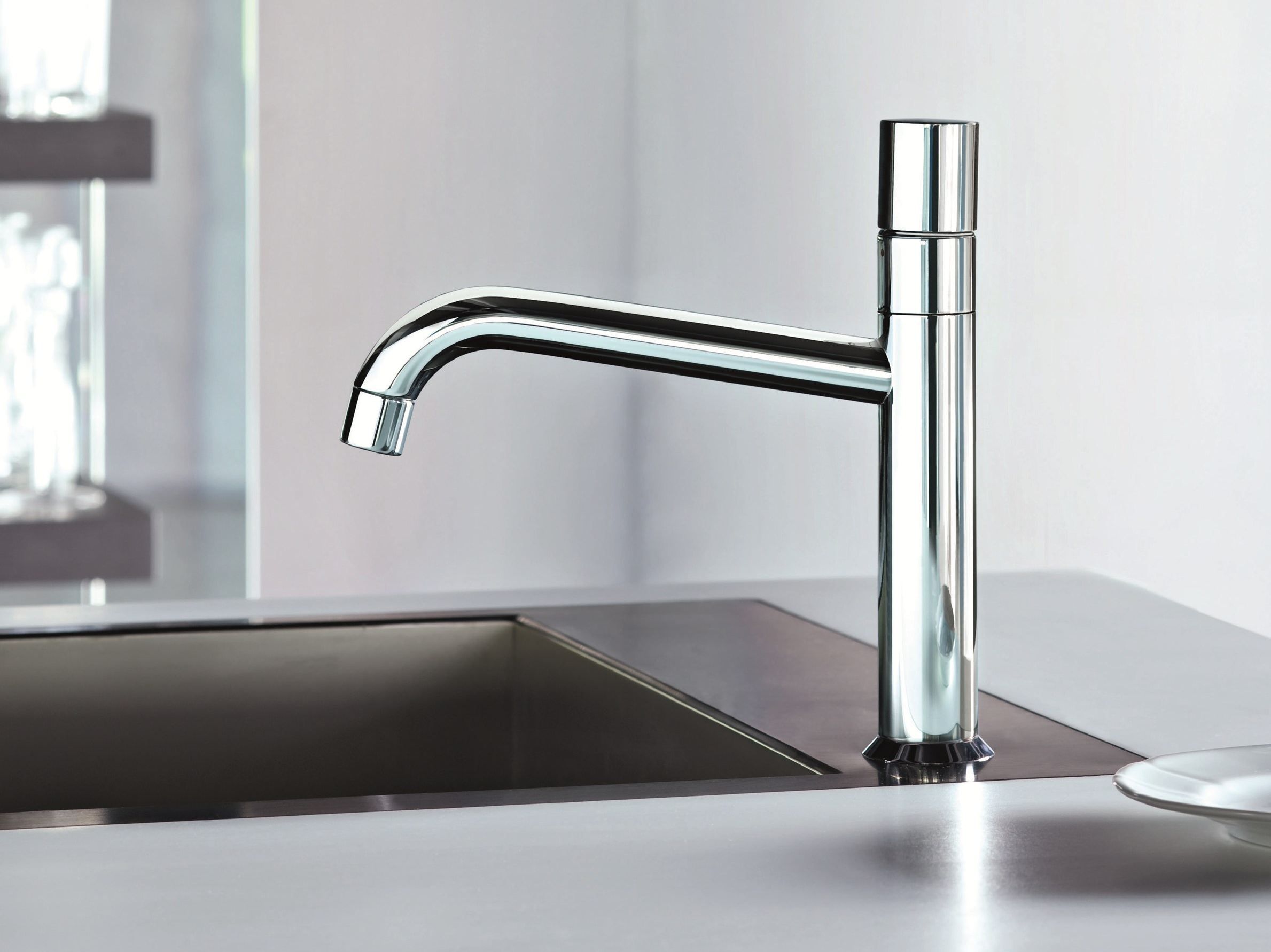 Смеситель для кухни с поворотным изливом Fantini Rubinetti NOSTROMO ARCH-00073063 - Вид №1