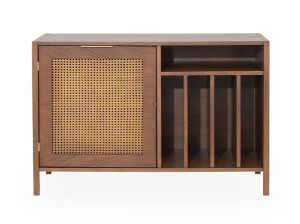 Деревянная и плетеная мебель с распашными дверями