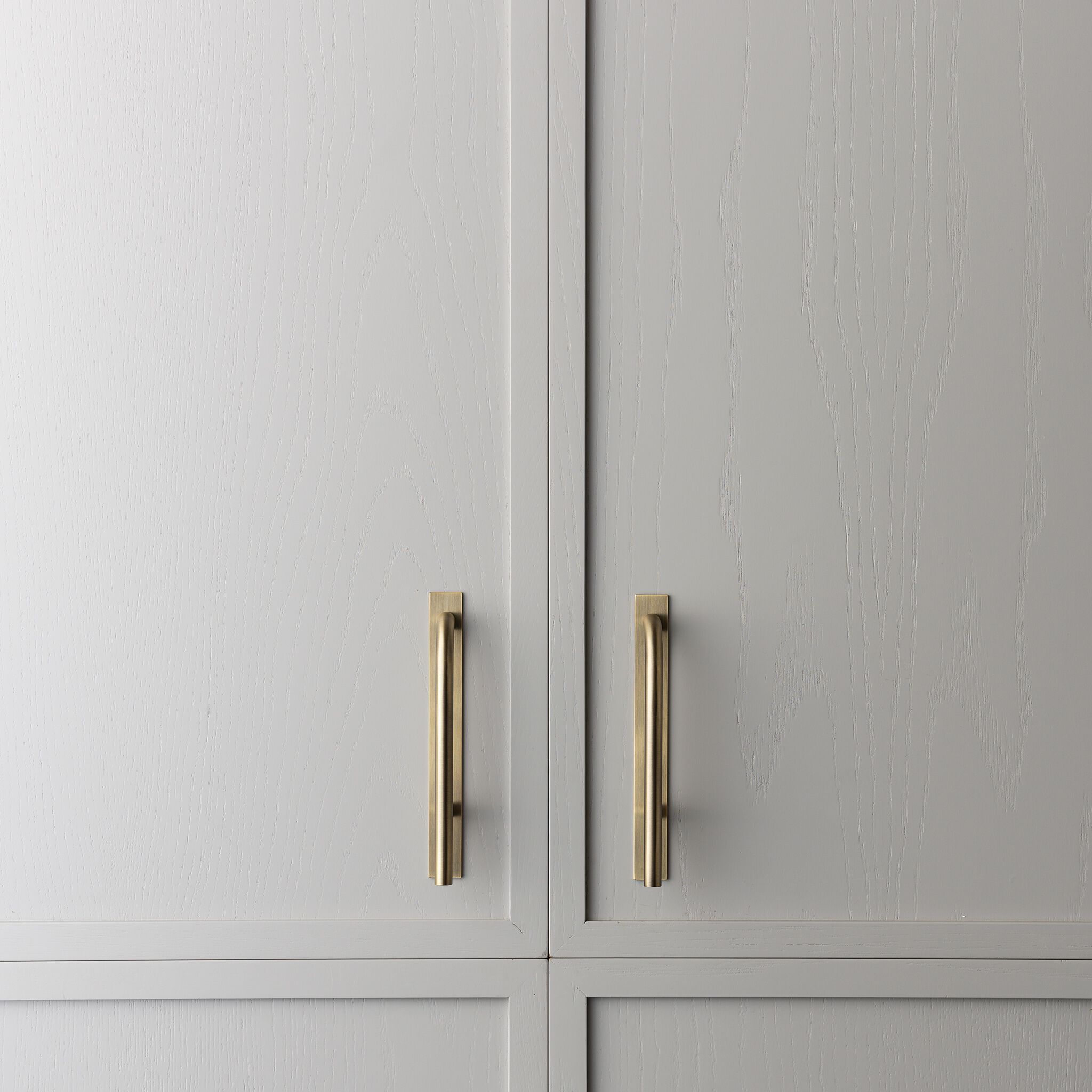 Латунная мебельная ручка на пластине Lo & Co Interiors Brera ARCH-00145478 - Вид №37