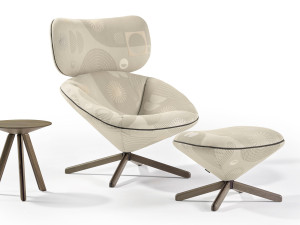 Тканевое кресло с подголовником