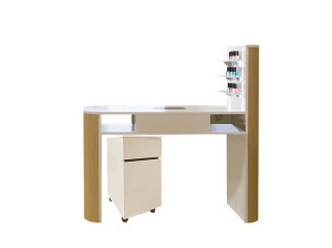 Маникюрный стол