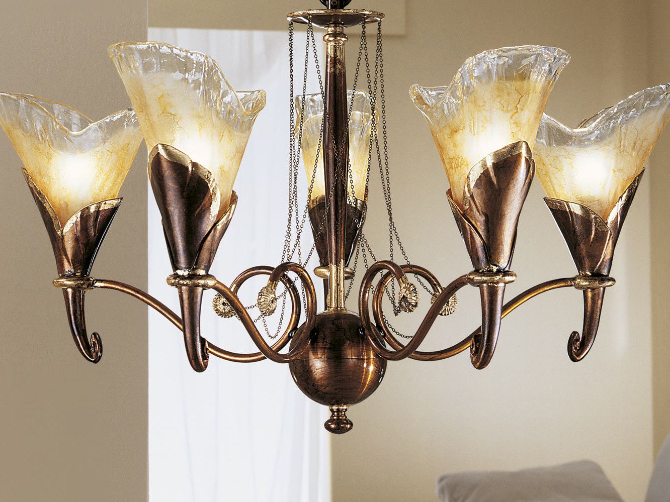 Люстра из ржавчины и сусального золота с янтарным стеклом Possoni Illuminazione Creamy ARCH-00040692