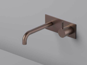 Латунный настенный смеситель для раковины с пластиной