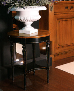 Столик  ARTE ANTIQUA 2010