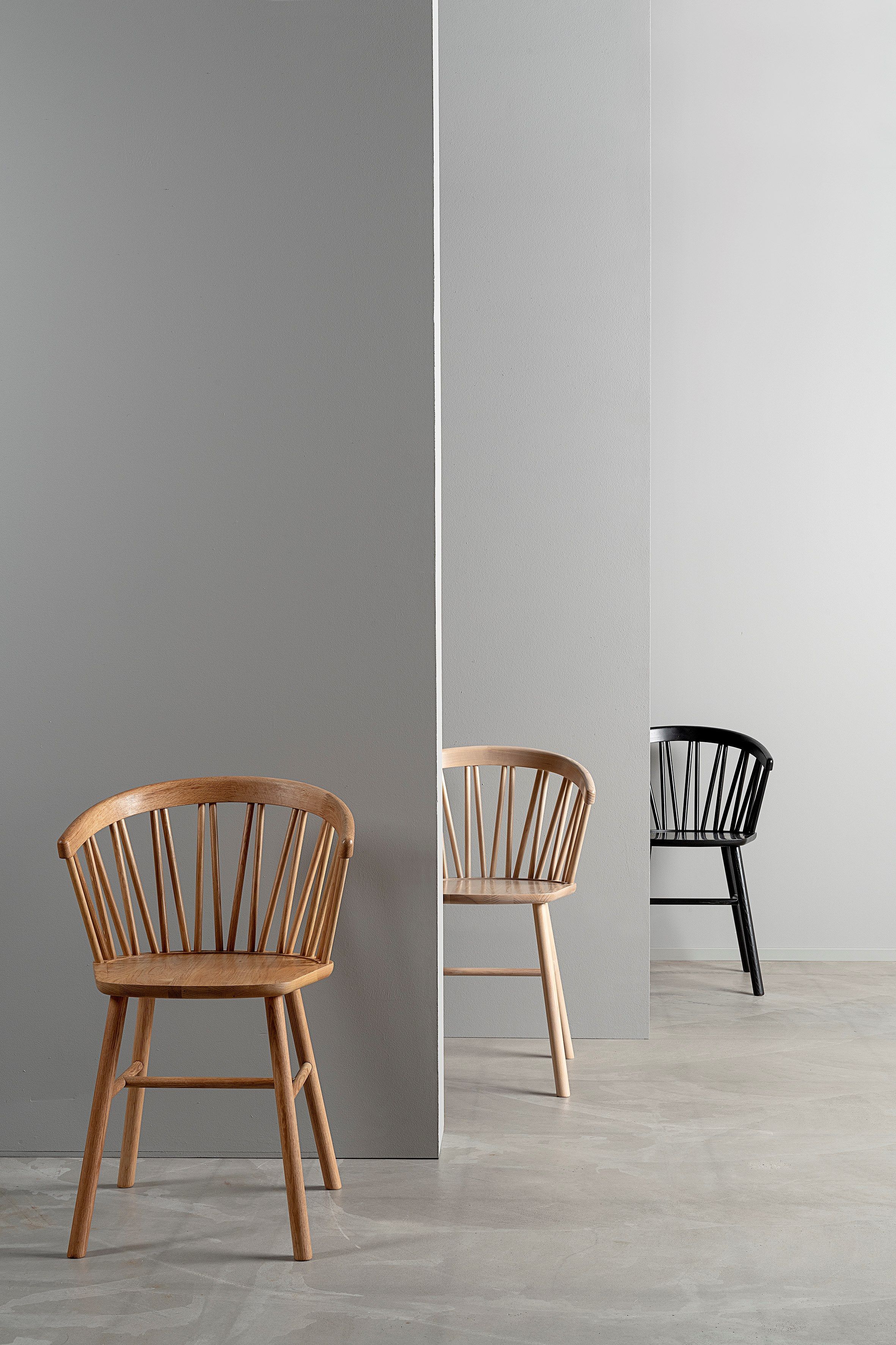 Стул из белого дуба с подлокотниками Hans K ZigZag ARCH-00104532 - Вид №1