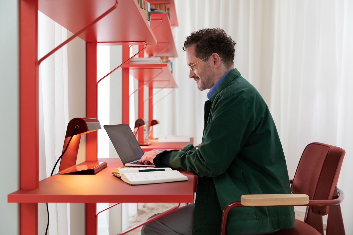 Стальная светодиодная настольная лампа In Stock Vitra ARCH-00068863 - Вид №6