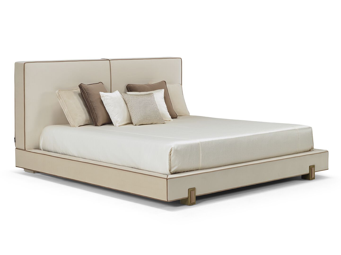 Двуспальная кровать из ткани с мягким изголовьем Casa Magna LUSO ARCH-00112347 - Вид №1