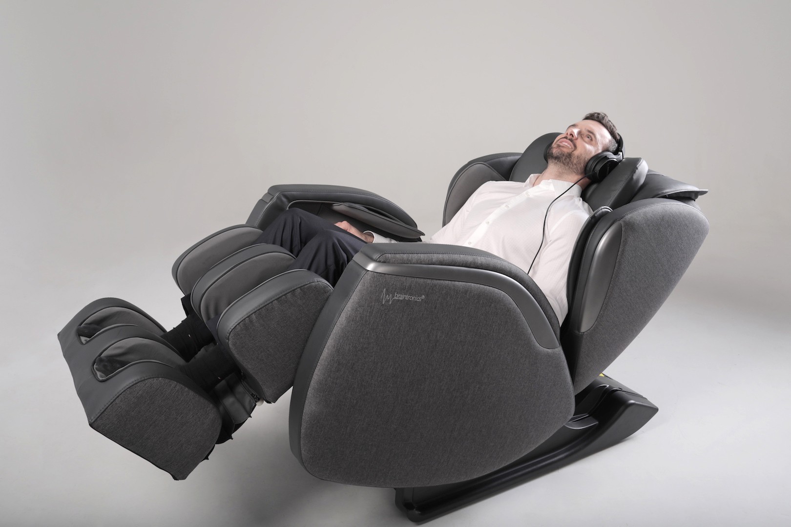 Hilton 3 Массажное кресло GREY серое CASADA  - Вид №1