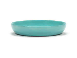 Глазурованная фарфоровая тарелка