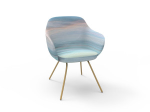 Мягкий тканевый стул с подлокотниками