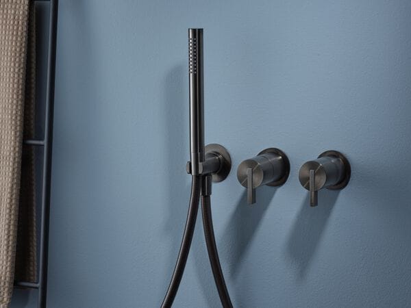 Однорычажный смеситель для ванны из нержавеющей стали с ручным душем Ritmonio Dot316 Round ARCH-00047398