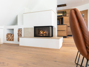 Угловой дровяной камин