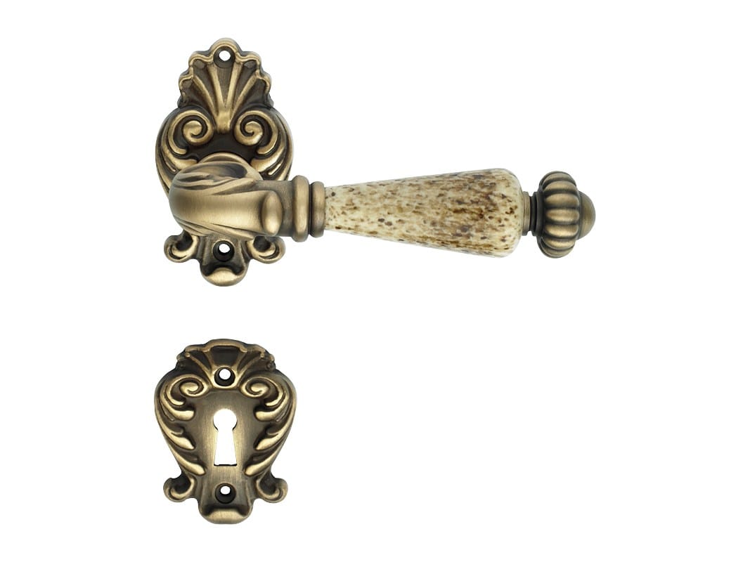 Классическая латунная ручка с насадкой LINEA CALI' фарфоровая Нимфа ARCH-00063205