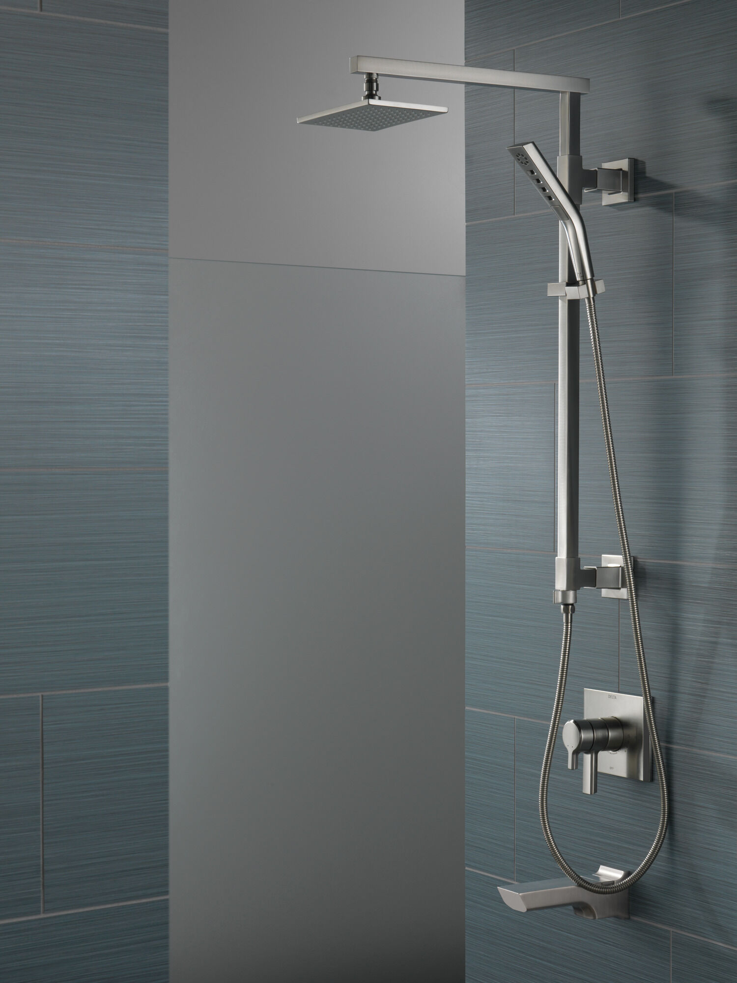 H2Okinetic® Ручной душ с 3 настройками Delta Faucet 59799-SS-PK - Вид №7
