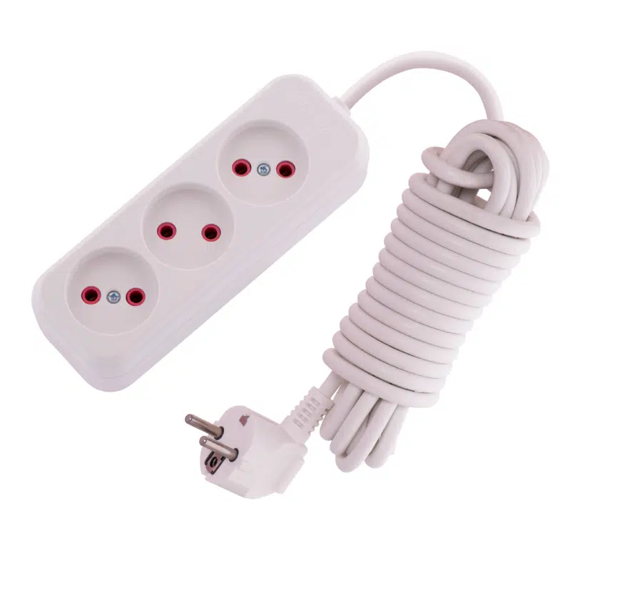 LILA Удлинитель бз 3 входа, 5 метров белый LEZARD 720-0305-303