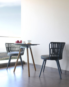 Круглый садовый стол HPL