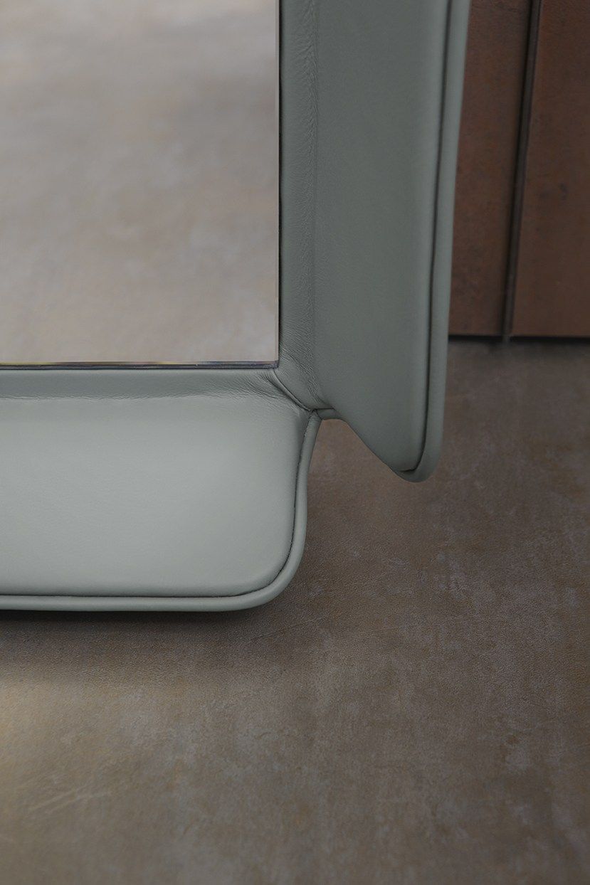 Зеркало от пола Flou джентльмен ARCH-00015723 - Вид №2