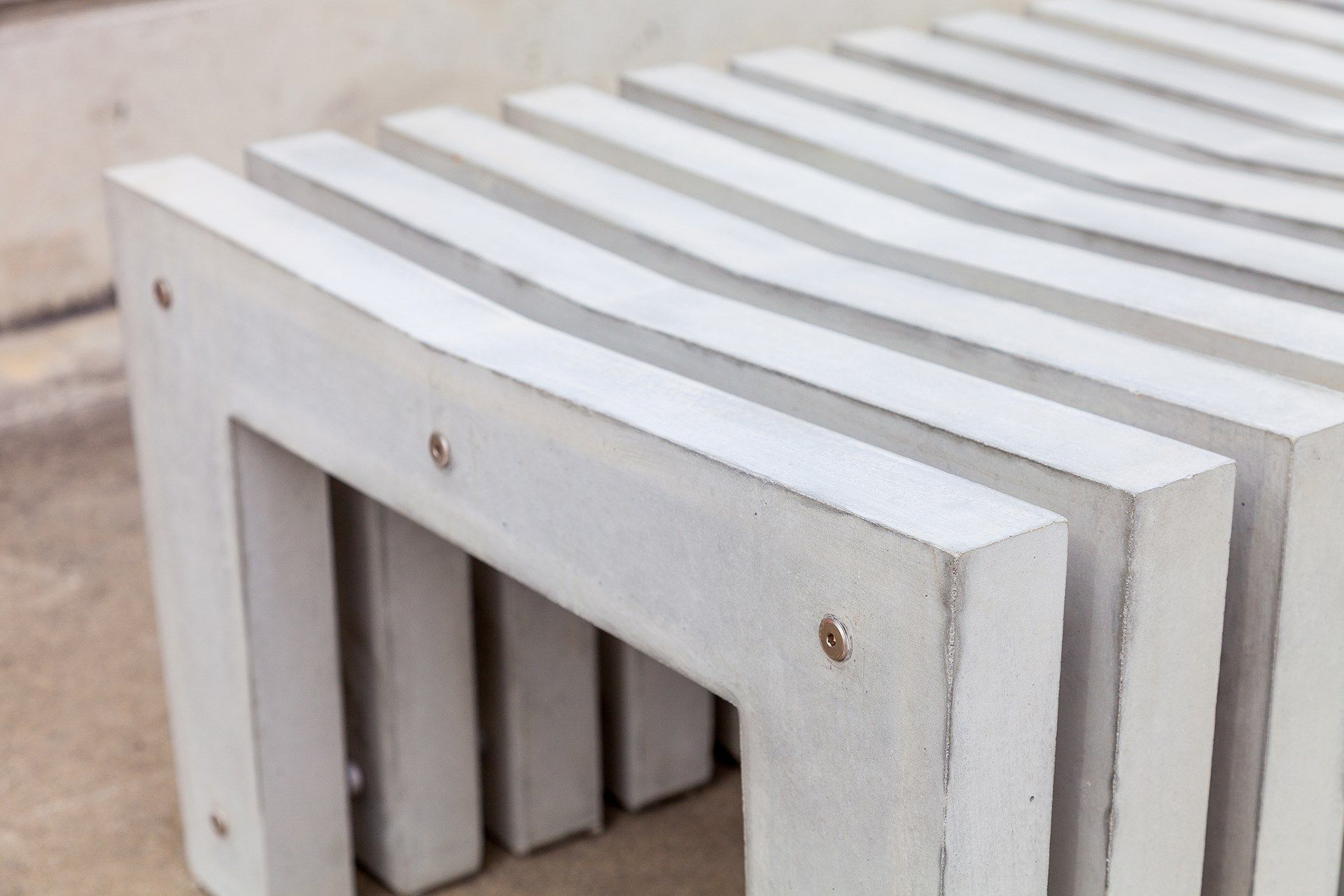 Скамейка из армированного волокном бетона SIT Masterlayer ARCH-00133714 - Вид №1