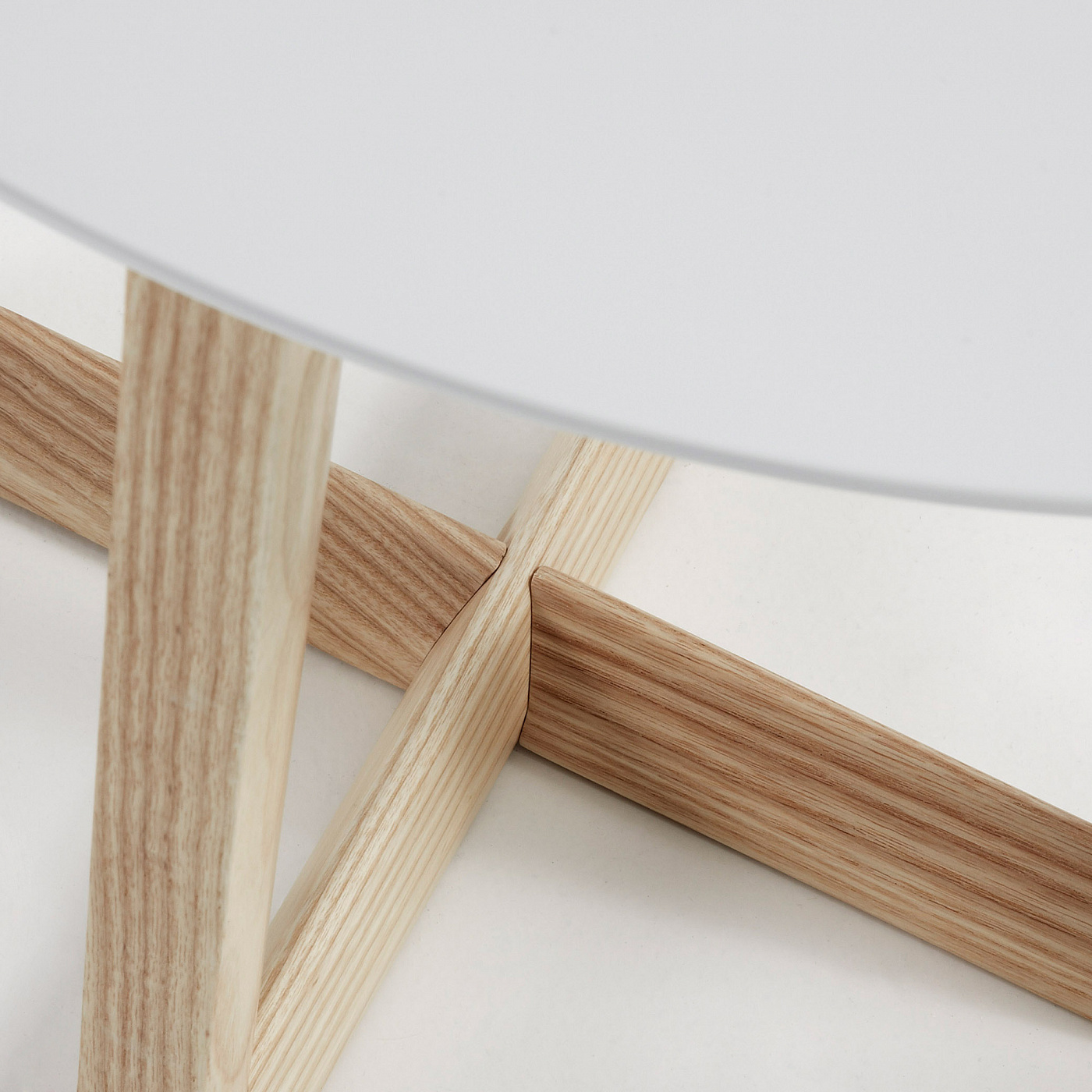 051802 Круглый стол белый La Forma Rondo