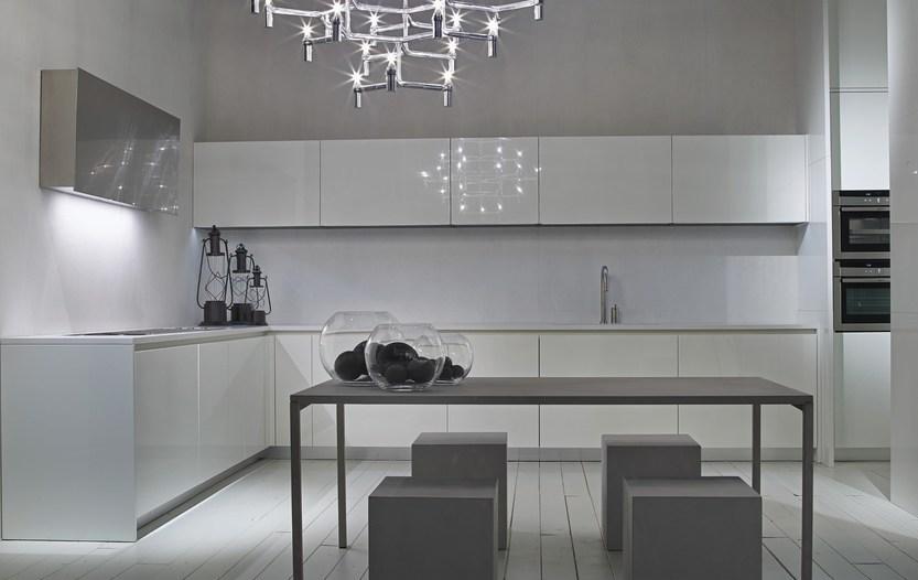 RIFRA Глянцевая белая лакированная кухня Line sun-id-1481454 - Вид №1