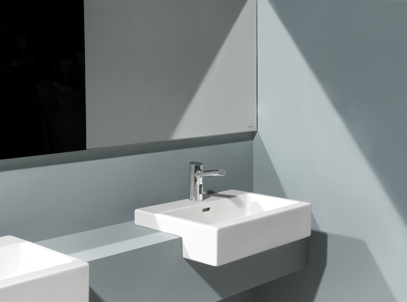 H8134320001041 Раковина полувстраиваемая LAUFEN PRO - Вид №1