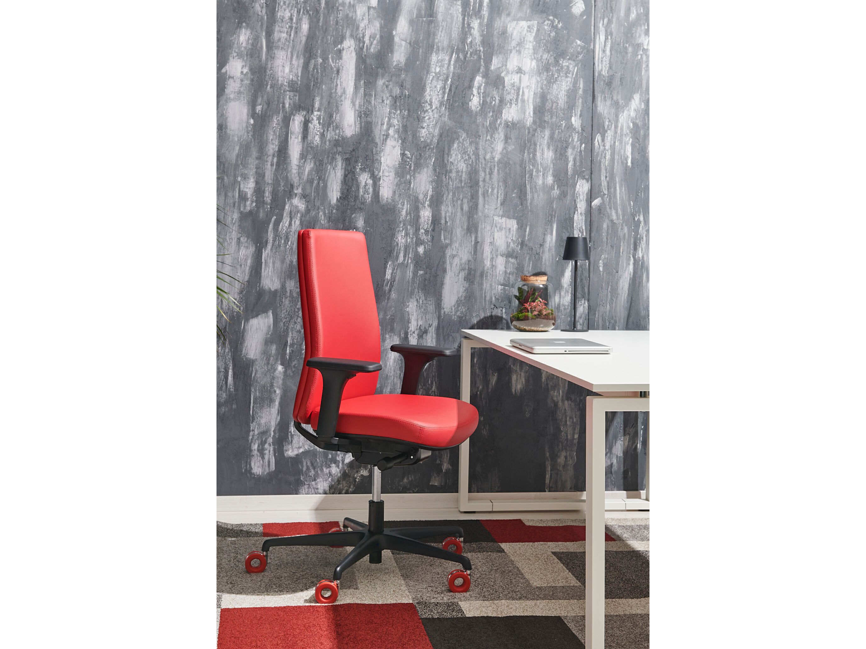 5-спицевое регулируемое по высоте офисное кресло с подлокотниками AP Factor Гарлем ARCH-00033177 - Вид №1