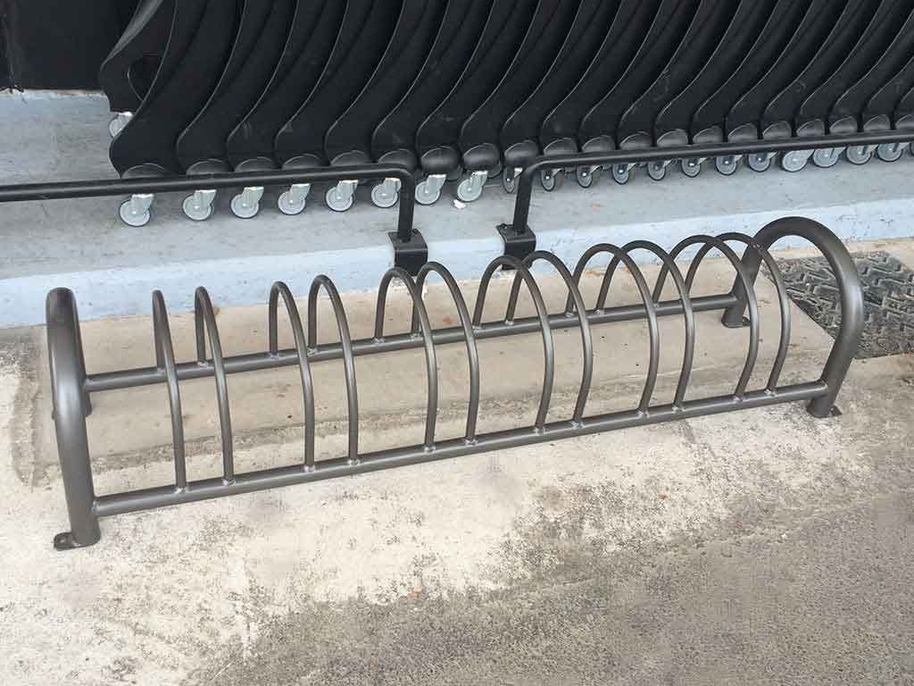 Железная стойка для велосипедов EUROCOMITALIA классическая мебель ARCH-00060020 - Вид №1