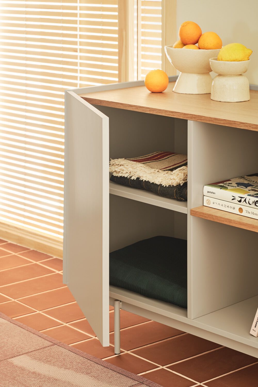 Шкаф из МДФ с распашными дверями TEULAT Отто ARCH-00150987 - Вид №3