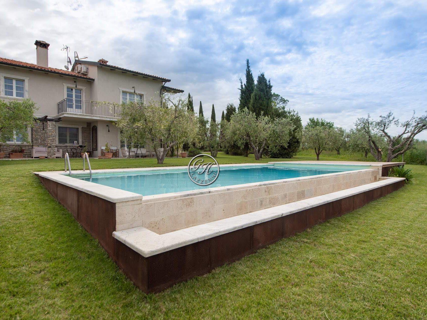 Бассейн из натурального камня с водопадом GH LAZZERINI Piscina 19 ARCH-00085972