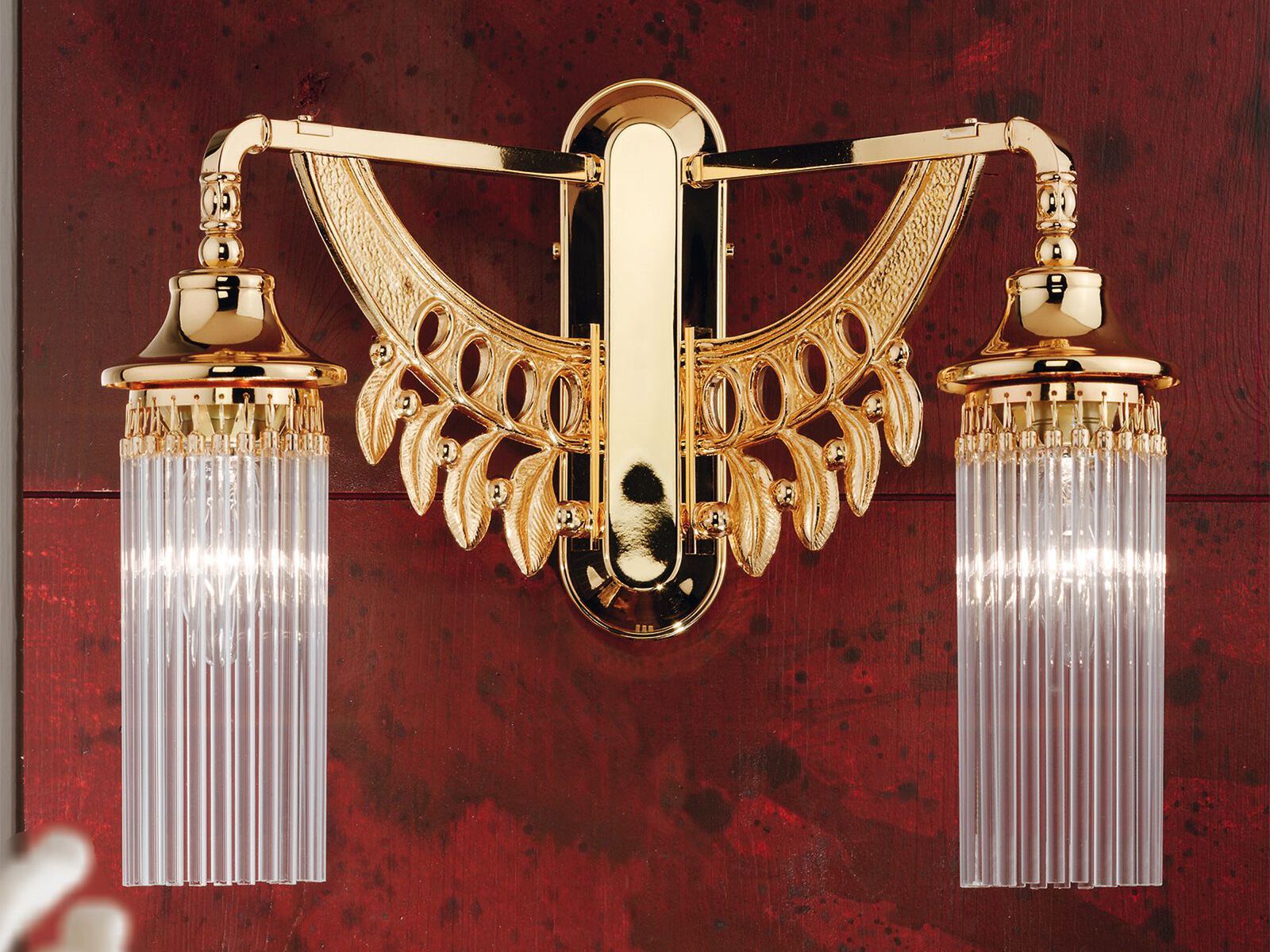 Настенный светильник из латуни и стекла Orion ARCH-00120047