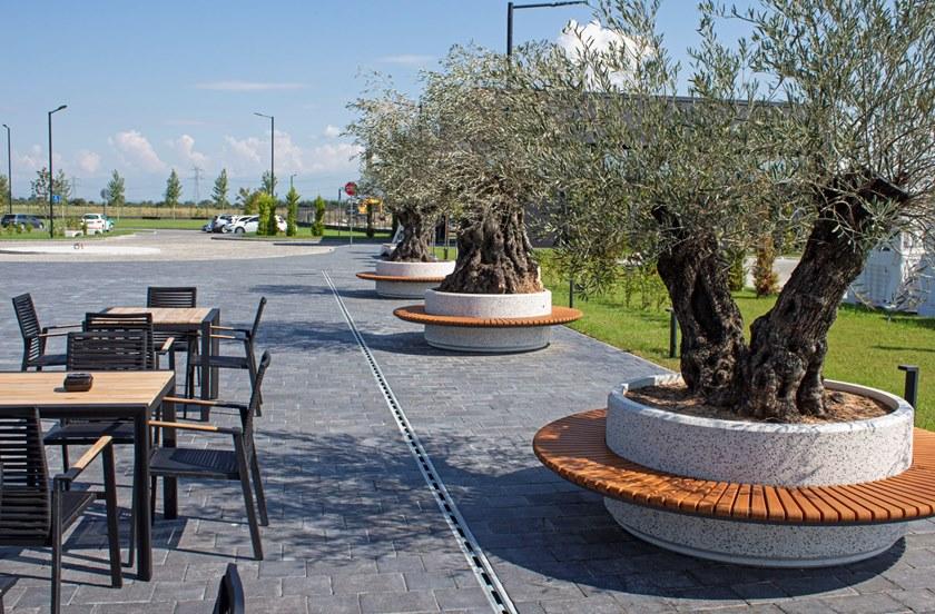 ENCHO ENCHEV - ETE Круглая скамья из бетона со встроенной сеялкой  92  - Вид №3