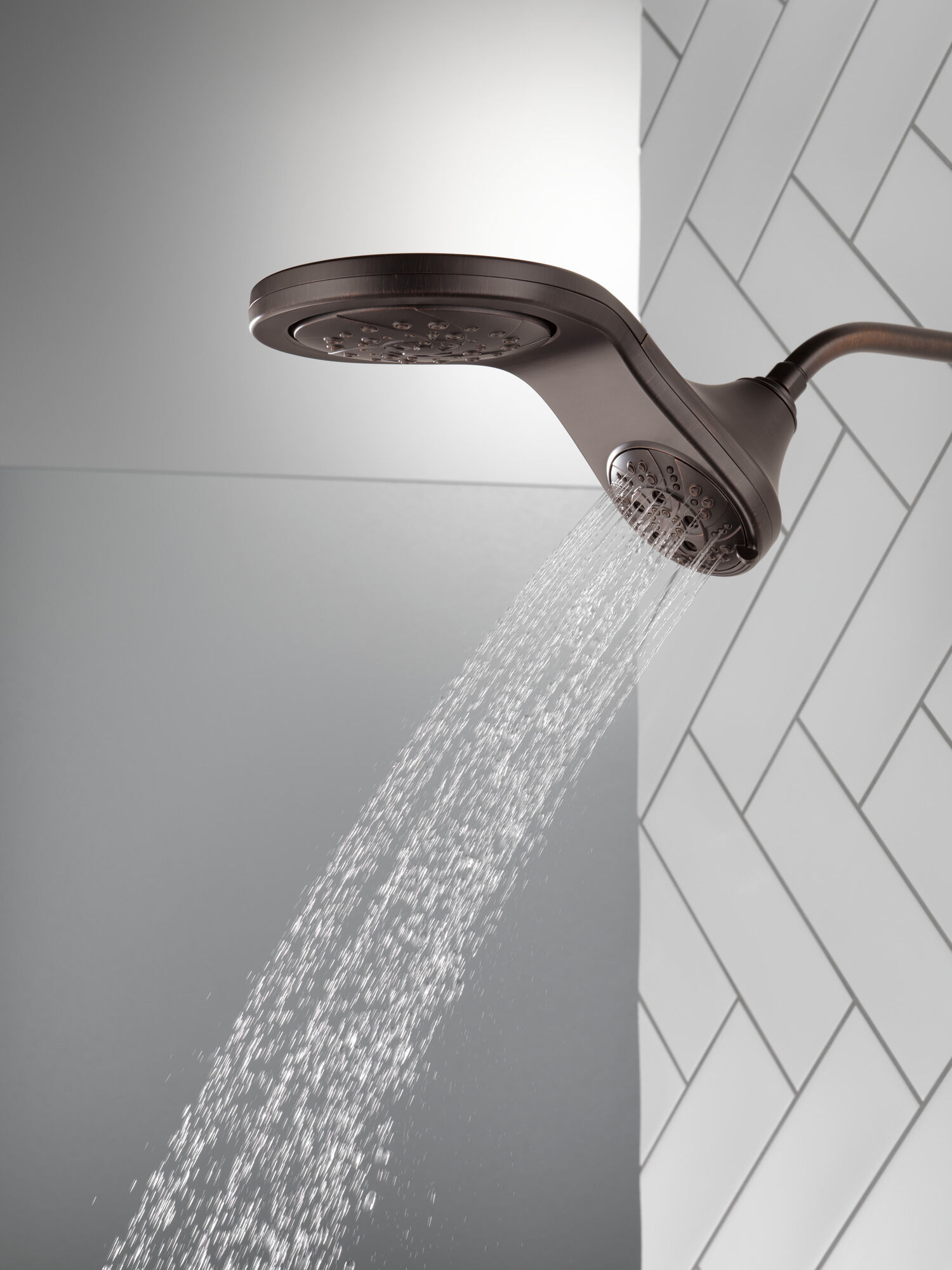 58581-RB25-PK HydroRain® H2Okinetic® 5-регулировочная душевая лейка два в одном Delta Faucet Universal Showering Венецианская бронза  - Вид №11