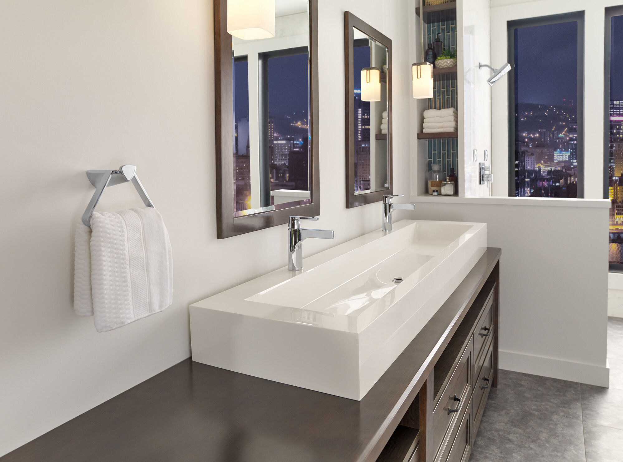 77446-BL Держатель для полотенец треугольной формы Delta Faucet Zura Матовый черный  - Вид №2