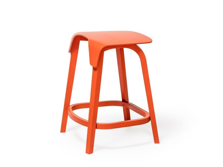 Твердый деревянный низкий стул с подставкой для ног TON ARCH-00003972 - Вид №1