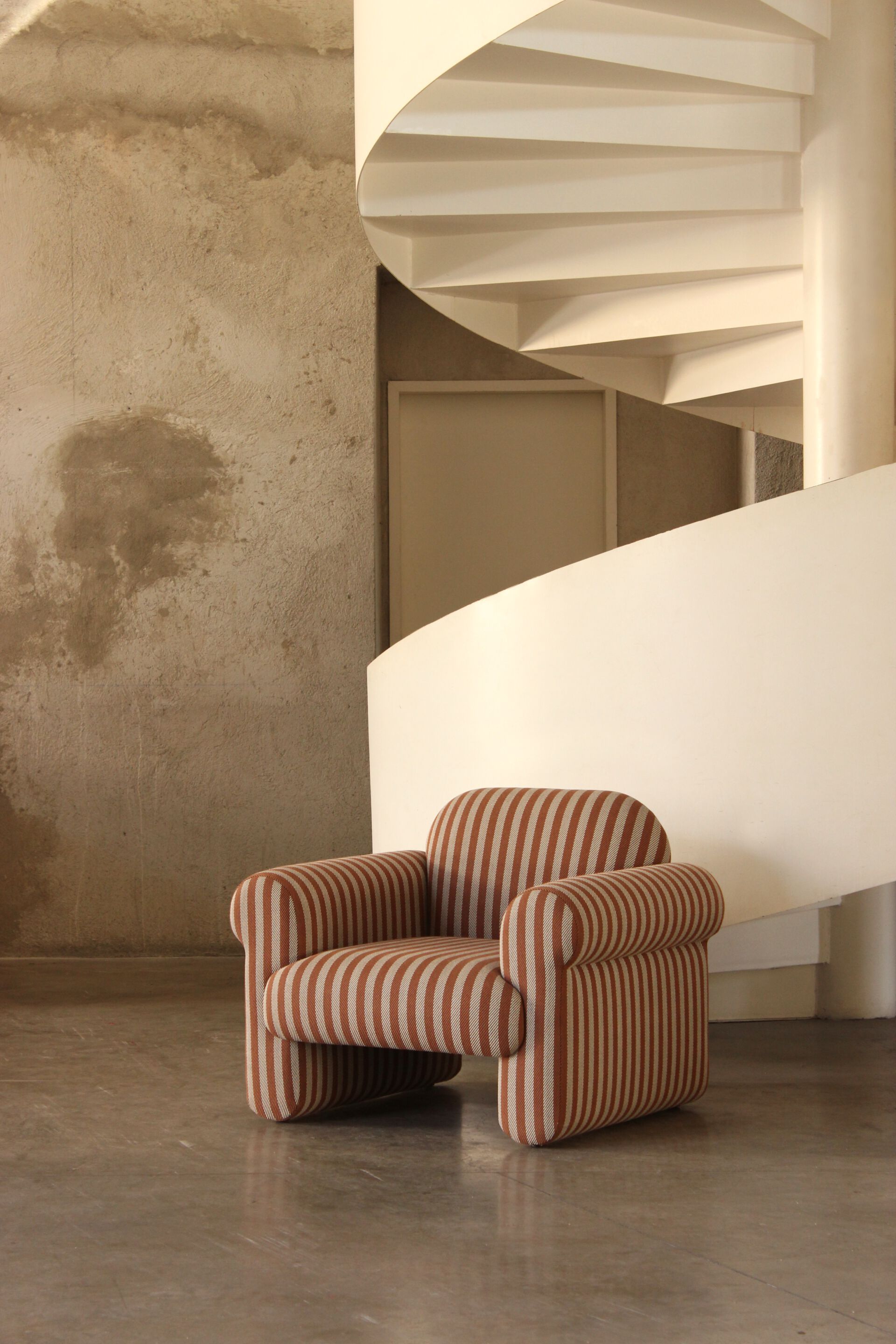 Тканевое кресло с подлокотниками DOOQ OSCAR ARCH-00094015 - Вид №4