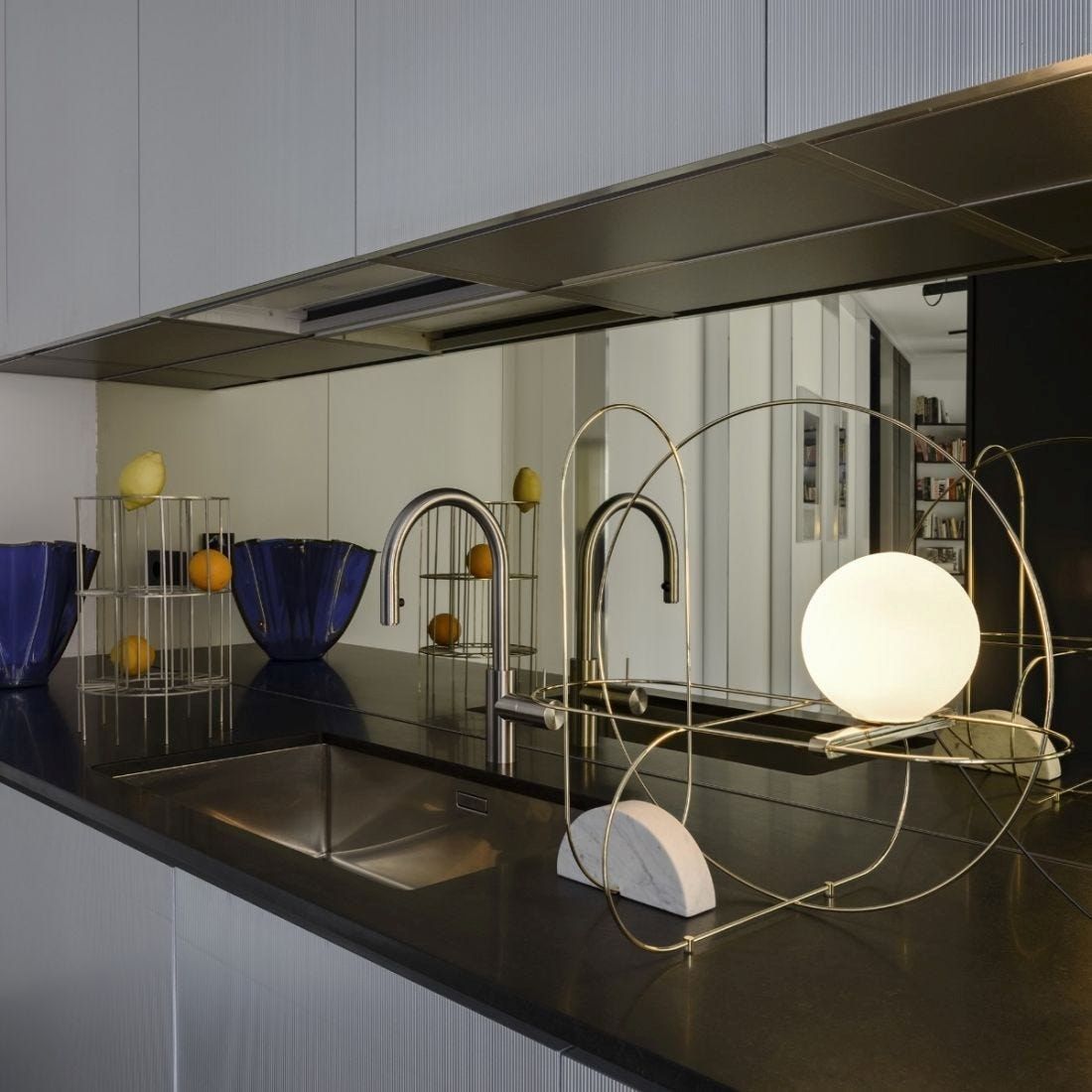 Металлическая светодиодная настольная лампа FontanaArte Setareh ARCH-00027430 - Вид №6