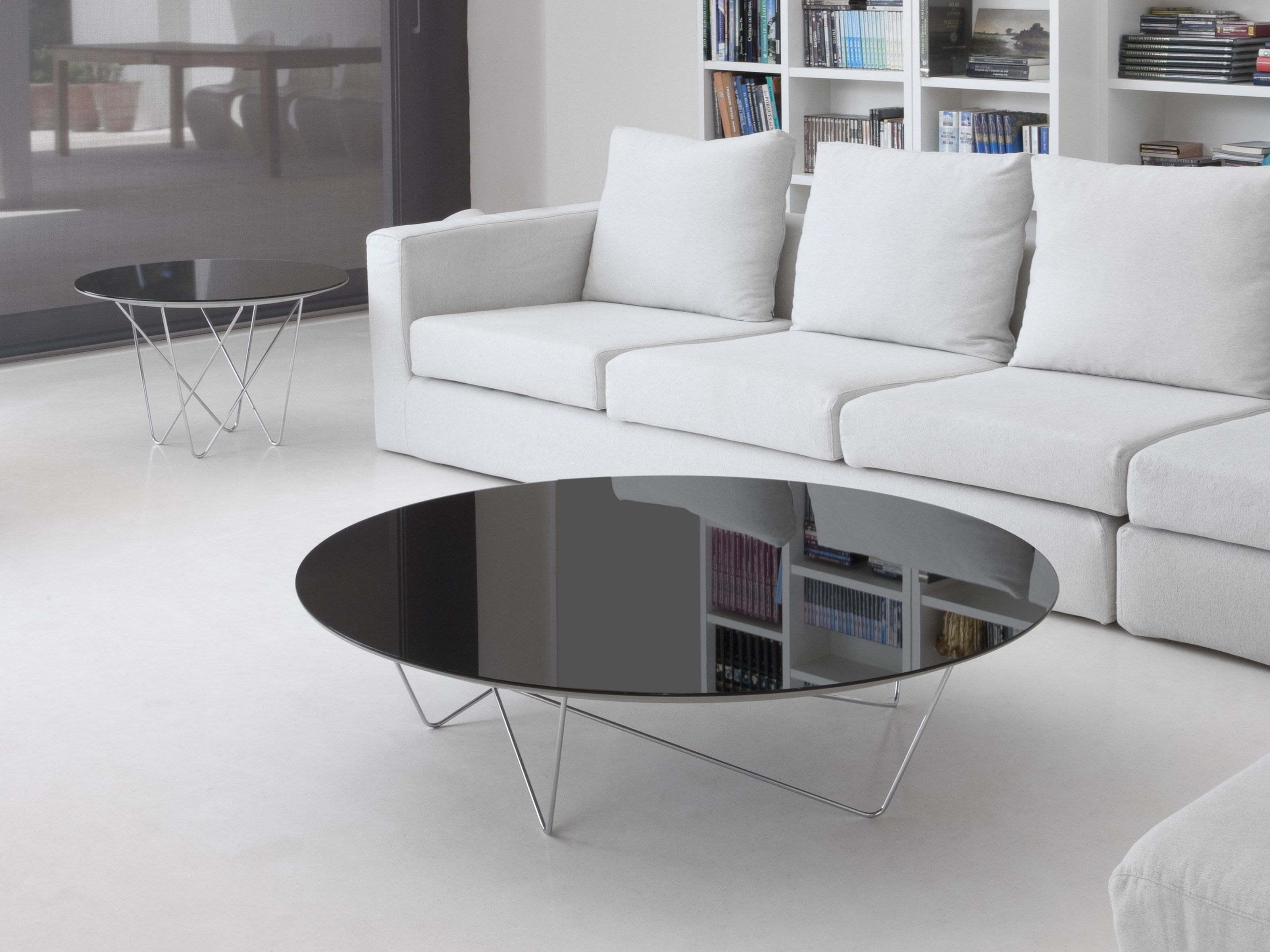 Круглый низкий журнальный столик Kendo Mobiliario Yohsi ARCH-00136468 - Вид №3