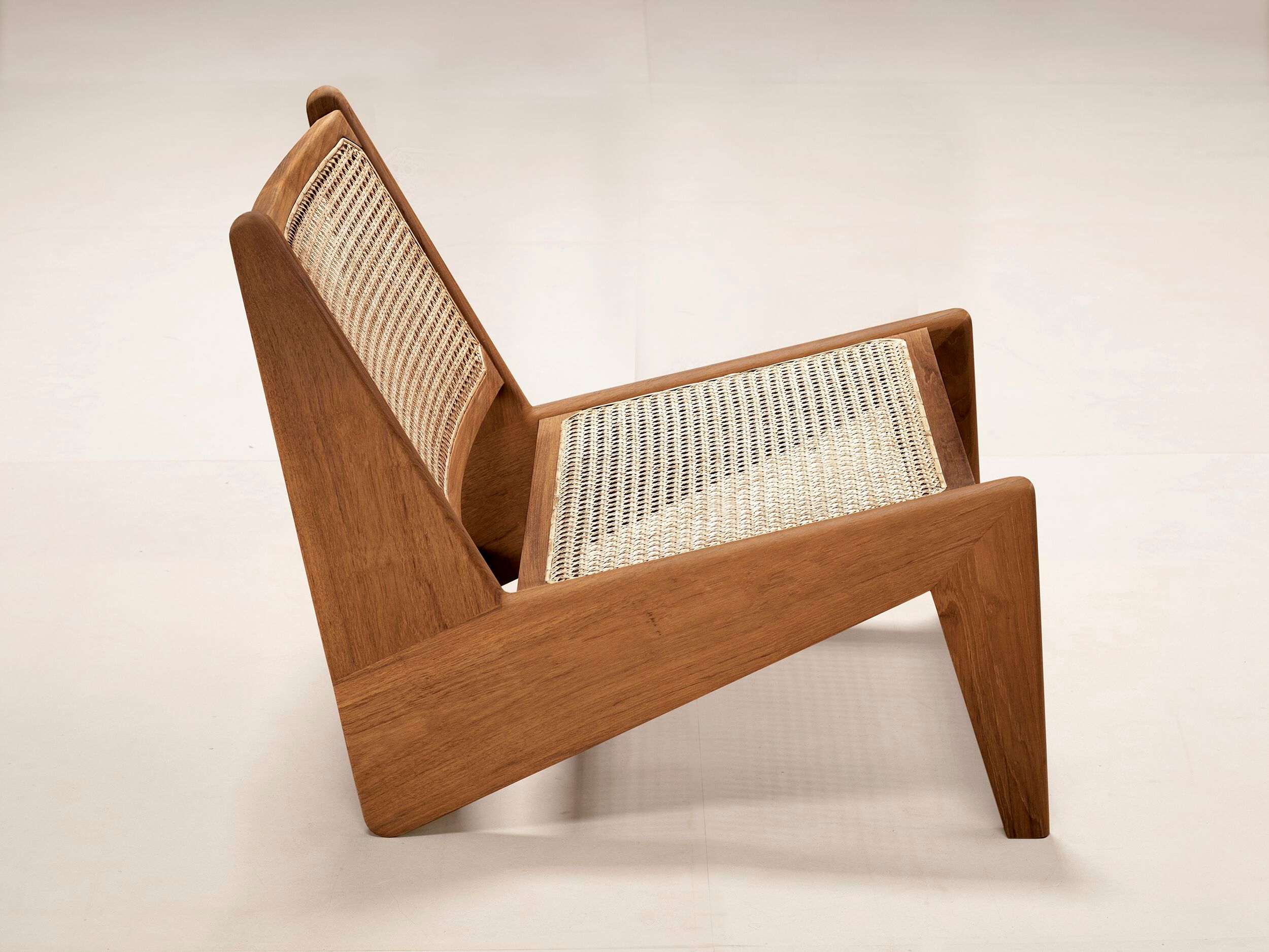 Кресло из тикового дерева без подлокотников Phantom Hands Project Chandigarh ARCH-00063278 - Вид №2